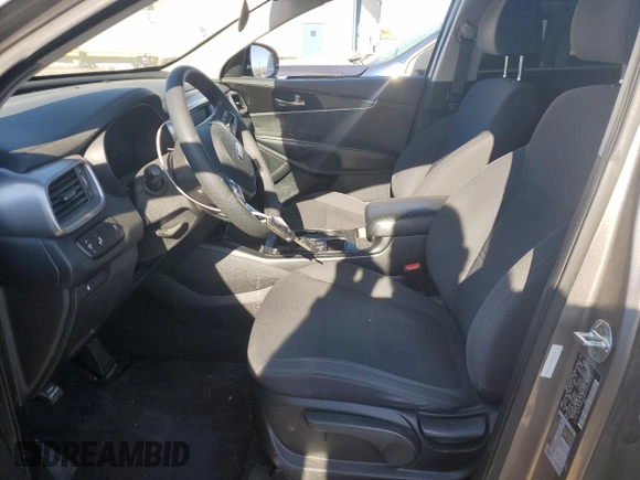 2019 Kia Sorento LX with VIN 5XYPG4A35KG499952, listed as a Copart auction lot 53531215 with 90,328 mi miles and Salvage Title. Bid and sale history available at carsss.com. Image 7.