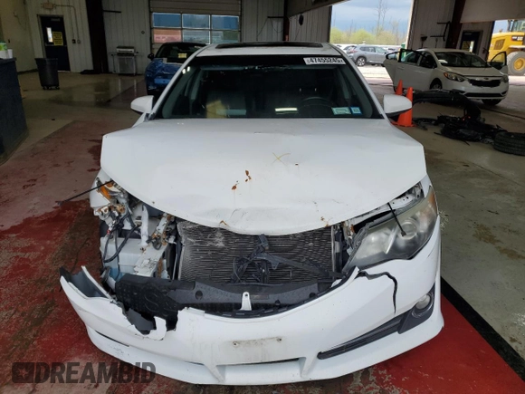 2014 Toyota Camry L with VIN 4T1BF1FKXEU743198, listed as a Copart auction lot 47455245 with 104,493 mi miles and Salvage Title. Bid and sale history available at carsss.com. Image 5.