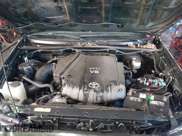 2012 Toyota Tacoma with VIN 3TMLU4EN2CM094154, listed as a IAAI auction lot 41322227 with 270,712 mi miles and . Bid and sale history available at DreamBid. Image 10.