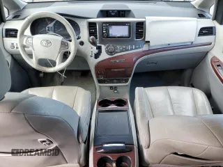 2013 Toyota Sienna XLE с VIN 5TDDK3DC2DS065291, выставлен на аукционе Copart как лот 60814175 с пробегом 170 626 миль миль и Чистый • Clean title. История ставок и продаж доступна на DreamBid. Изображение 8.