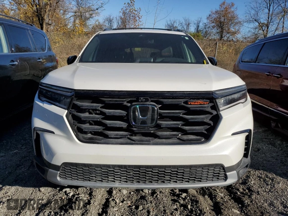 2024 Honda Pilot TrailSport with VIN 5FNYG1H66RB008521, listed as a Copart auction lot 79222604 with 2,772 mi miles and Salvage Title. Bid and sale history available at carsss.com. Image 5.