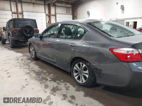 2014 Honda Accord LX z VIN 1HGCR2F32EA235082, wystawiony jako IAAI lot #42225758 z przebiegiem 132 832 mil mil oraz . Historia ofert i sprzedaży dostępna na DreamBid. Obrazek 17.