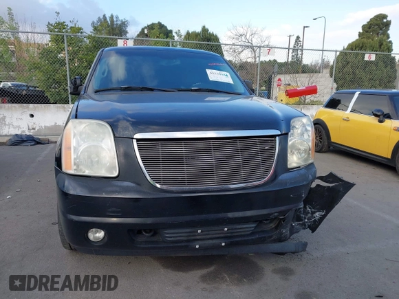 2008 GMC Yukon SLT w/4SB with VIN 1GKFC13078R161685, listed as a IAAI auction lot 41539964 with 267,744 mi miles. Bid and sale history available at carsss.com. Image 11.