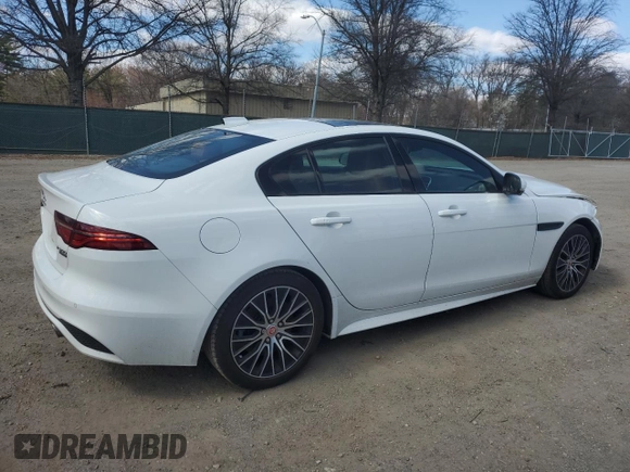2020 Jaguar XE R-Dynamic S z VIN SAJAT4GX1LCP61713, wystawiony jako Copart lot #44902675 z przebiegiem 79 164 mil mil oraz Szkody całkowita. Historia ofert i sprzedaży dostępna na DreamBid. Obrazek 3.