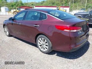 2016 Kia Optima EX z VIN 5XXGU4L37GG114750, wystawiony jako IAAI lot #42154903 z przebiegiem 97 625 mil mil oraz . Historia ofert i sprzedaży dostępna na DreamBid. Obrazek 3.
