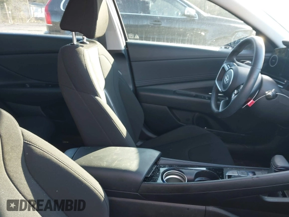 2024 Hyundai Elantra SEL with VIN KMHLS4DG2RU730905, listed as a IAAI auction lot 41747928 with 15,300 mi miles and . Bid and sale history available at DreamBid. Image 5.