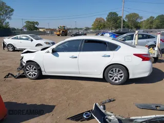 2016 Nissan Altima SR with VIN 1N4AL3AP3GC150482, listed as a IAAI auction lot 40353797 with 145,442 mi miles and . Bid and sale history available at carsss.com. Image 15.