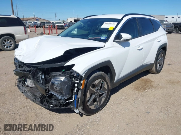 2025 Hyundai Tucson SEL z VIN 5NMJB3DE1SH467162, wystawiony jako IAAI lot #41851533 z przebiegiem 5 445 mil mil oraz . Historia ofert i sprzedaży dostępna na DreamBid. Obrazek 2.