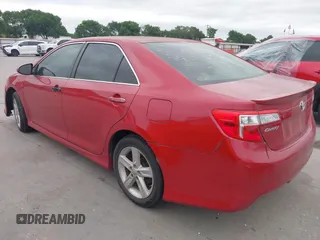 2013 Toyota Camry L with VIN 4T1BF1FK1DU662864, listed as a IAAI auction lot 42035529 with 235,460 mi miles. Bid and sale history available at carsss.com. Image 3.