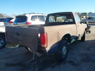 1986 GMC Sonoma with VIN 1GTBS14EXG2502284, listed as a IAAI auction lot 41273610 with 154,805 mi miles and . Bid and sale history available at DreamBid. Image 4.