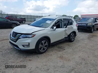 2019 Nissan Rogue SV with VIN JN8AT2MT6KW258099, listed as a IAAI auction lot 41951643 with 38,782 mi miles. Bid and sale history available at carsss.com. Image 2.