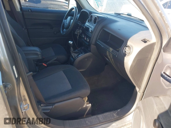 2013 Jeep Patriot Sport z VIN 1C4NJRBB5DD132031, wystawiony jako IAAI lot #42128834 z przebiegiem 97 907 mil mil oraz . Historia ofert i sprzedaży dostępna na DreamBid. Obrazek 5.