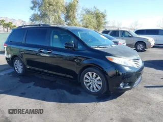 2012 Toyota Sienna XLE AAS with VIN 5TDYK3DC5CS268322, listed as a IAAI auction lot 41515422 with 218,201 mi miles. Bid and sale history available at carsss.com. Image 1.