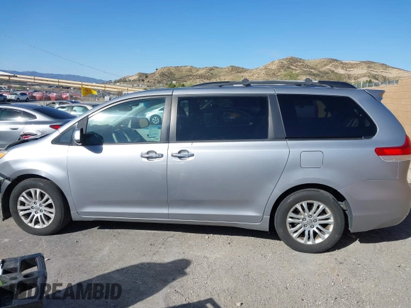 2011 Toyota Sienna XLE AAS with VIN 5TDYK3DC2BS153417, listed as a IAAI auction lot 41685324 with 158,195 mi miles. Bid and sale history available at carsss.com. Image 15.