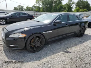 2014 Jaguar XJ with VIN SAJWA2GZ7E8V60213, listed as a Copart auction lot 53382454 with 88,870 mi miles and Salvage Title. Bid and sale history available at carsss.com. Image 1.