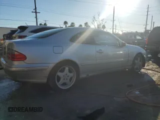 2002 Mercedes-Benz CLK 320/430 with VIN WDBLJ65G12T092383, listed as a Copart auction lot 82833494 with Not Provided miles and Salvage Title. Bid and sale history available at DreamBid. Image 3.