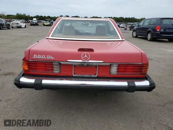 1989 Mercedes-Benz 560 SL с VIN WDBBA48D5KA103768, выставлен на аукционе Copart как лот 71965504 с пробегом 93 239 миль миль и Списание • Salvage title. История ставок и продаж доступна на DreamBid. Изображение 6.