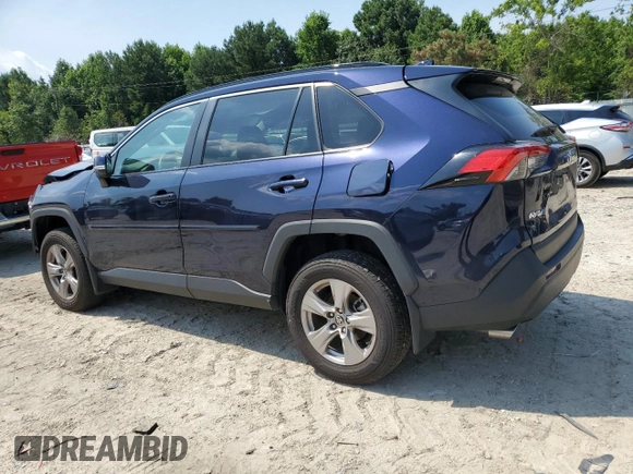 2022 Toyota RAV4 XLE z VIN 2T3P1RFV1NW282106, wystawiony jako Copart lot #61393295 z przebiegiem 46 035 mil mil oraz Szkoda całkowita • Salvage title. Historia ofert i sprzedaży dostępna na DreamBid. Obrazek 2.