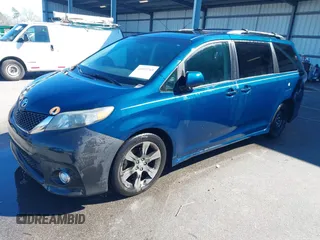 2011 Toyota Sienna SE with VIN 5TDXK3DC3BS115626, listed as a IAAI auction lot 41597769 with 252,135 mi miles. Bid and sale history available at carsss.com. Image 17.