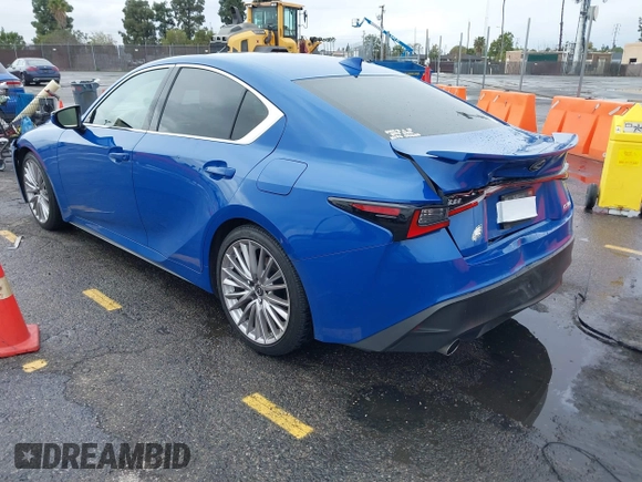 2022 Lexus IS 300 z VIN JTHDA1D22N5121234, wystawiony jako IAAI lot #41796892 z przebiegiem 63 902 mil mil oraz . Historia ofert i sprzedaży dostępna na DreamBid. Obrazek 3.