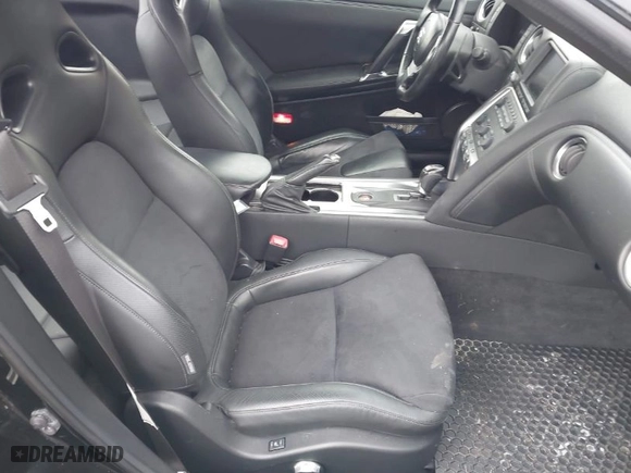 2009 Nissan GT-R Premium with VIN JN1AR54F19M252323, listed as a IAAI auction lot 41814114 with 98,972 mi miles. Bid and sale history available at carsss.com. Image 5.