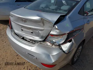 2016 Hyundai Accent SE z VIN KMHCT4AE9GU973351, wystawiony jako IAAI lot #42281546 z przebiegiem 111 130 mil mil oraz . Historia ofert i sprzedaży dostępna na DreamBid. Obrazek 6.
