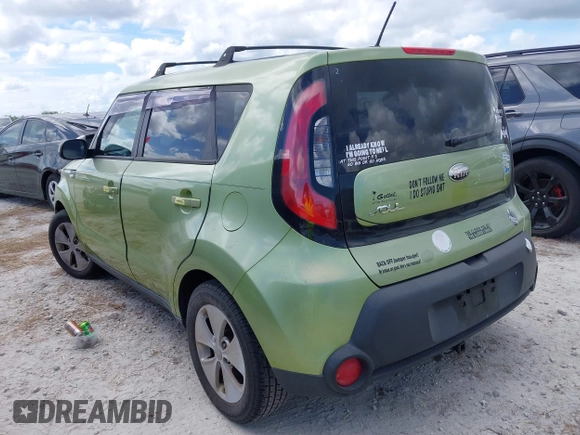 2014 Kia Soul with VIN KNDJN2A25E7715629, listed as a IAAI auction lot 40520926 with 110,418 mi miles. Bid and sale history available at carsss.com. Image 3.