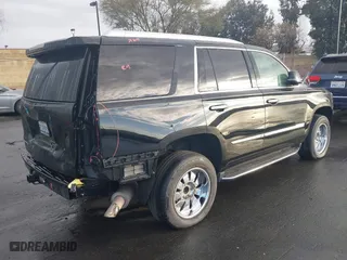 2018 Cadillac Escalade Luxury with VIN 1GYS4BKJ0JR111346, listed as a IAAI auction lot 41425051 with 92,021 mi miles. Bid and sale history available at carsss.com. Image 4.