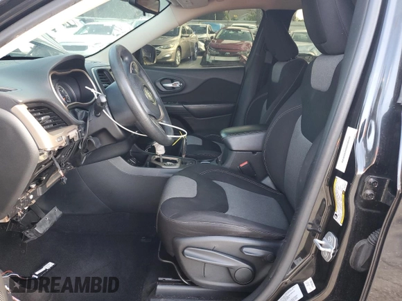 2015 Jeep Cherokee Sport z VIN 1C4PJLAB6FW580387, wystawiony jako Copart lot #50241815 z przebiegiem 99 999 mil mil oraz Czysty tytuł • Clean title. Historia ofert i sprzedaży dostępna na DreamBid. Obrazek 7.