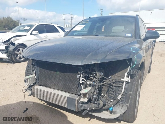2020 Audi Q5 Premium with VIN WA1ANAFY9L2108404, listed as a IAAI auction lot 41475006 with 80,131 mi miles. Bid and sale history available at carsss.com. Image 6.