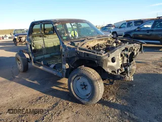 2000 Ford F-150 XL z VIN 1FTRX07L8YKB16324, wystawiony jako IAAI lot #41334560 z przebiegiem Nie podano mil oraz . Historia ofert i sprzedaży dostępna na DreamBid. Obrazek 1.