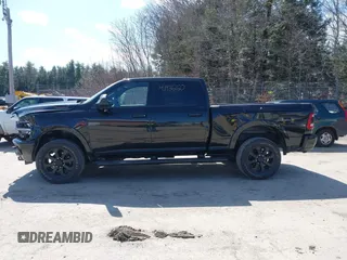2022 Ram 2500 Laramie z VIN 3C6UR5FL0NG104956, wystawiony jako IAAI lot #41936160 z przebiegiem 57 188 mil mil oraz . Historia ofert i sprzedaży dostępna na DreamBid. Obrazek 14.