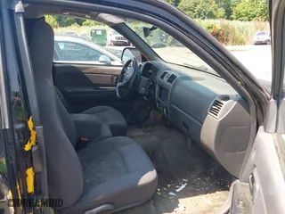 2005 Chevrolet Colorado LS Z71 with VIN 1GCDT196558120620, listed as a IAAI auction lot 39857532 with 201,457 mi miles. Bid and sale history available at carsss.com. Image 5.