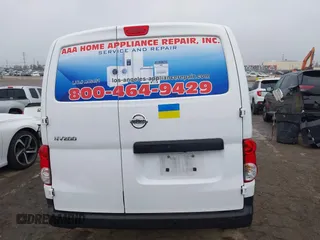 2019 Nissan NV200 SV z VIN 3N6CM0KN6KK698178, wystawiony jako IAAI lot #41915567 z przebiegiem 61 330 mil mil oraz . Historia ofert i sprzedaży dostępna na DreamBid. Obrazek 17.
