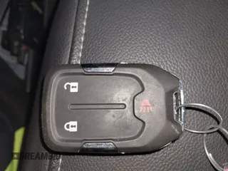2018 GMC Acadia SLE z VIN 1GKKNRLA6JZ113147, wystawiony jako IAAI lot #41524342 z przebiegiem 72 278 mil mil oraz . Historia ofert i sprzedaży dostępna na DreamBid. Obrazek 11.
