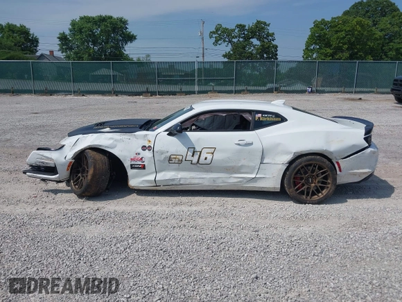 2019 Chevrolet Camaro 2SS с VIN 1G1FG1R78K0153815, выставлен на аукционе IAAI как лот 42409195 с пробегом 23 314 миль миль и . История ставок и продаж доступна на DreamBid. Изображение 15.