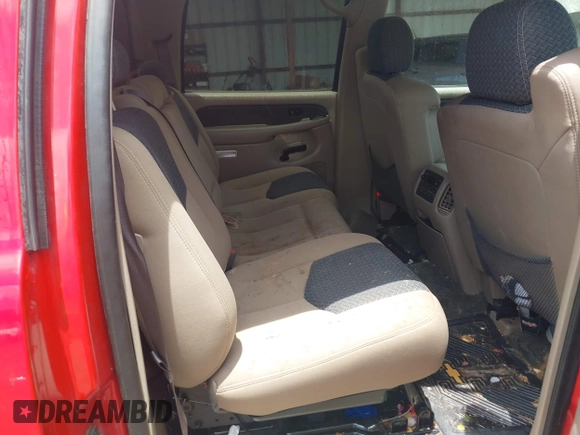 2003 Chevrolet Avalanche with VIN 3GNEC13T03G333427, listed as a IAAI auction lot 42515600 with 178,491 mi miles and . Bid and sale history available at DreamBid. Image 8.