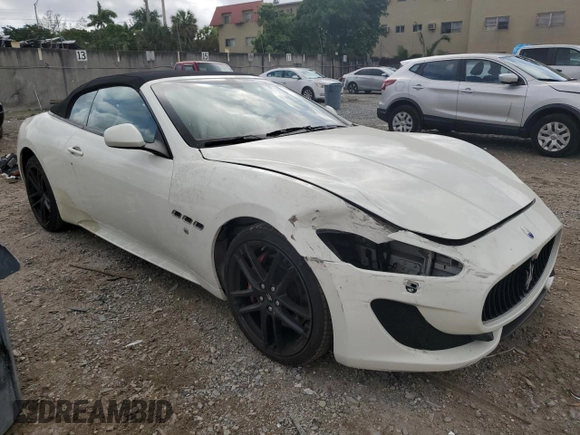 2015 Maserati GranTurismo Sport z VIN ZAM45VMA2F0154541, wystawiony jako Copart lot #79026524 z przebiegiem 38 791 mil mil oraz Nie do naprawy • Non repairable. Historia ofert i sprzedaży dostępna na DreamBid. Obrazek 4.