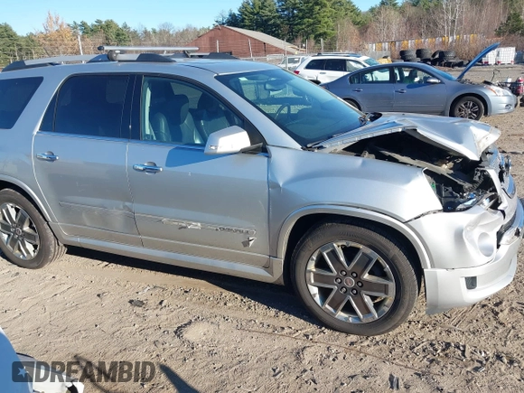 2011 GMC Acadia Denali with VIN 1GKKVTED0BJ403615, listed as a IAAI auction lot 40858532 with 204,232 mi miles. Bid and sale history available at carsss.com. Image 13.