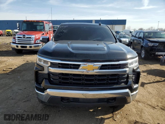 2024 Chevrolet Silverado 1500 LT with VIN 1GCPDKEK2RZ118469, listed as a Copart auction lot 49227775 with 18,424 mi miles and Clean Title. Bid and sale history available at DreamBid. Image 5.