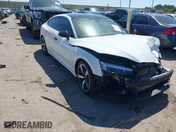 2024 Audi A5 Sportback S line Premium Plus z VIN WAUFACF52RA118986, wystawiony jako IAAI lot #41962998 z przebiegiem 2 089 mil mil oraz . Historia ofert i sprzedaży dostępna na DreamBid. Obrazek 1.