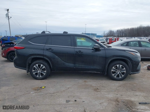 2023 Toyota Highlander L with VIN 5TDKDRBH8PS504579, listed as a IAAI auction lot 41418488 with 23,812 mi miles. Bid and sale history available at carsss.com. Image 14.