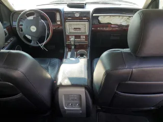 2003 Lincoln Navigator Ultimate with VIN 5LMFU27R93LJ19112, listed as a Copart auction lot 44436535 with 92,071 mi miles and Salvage Title. Bid and sale history available at carsss.com. Image 8.