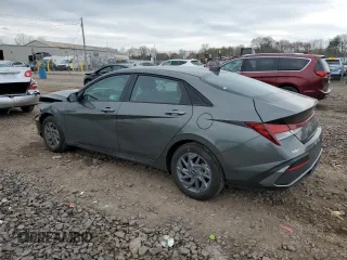 2024 Hyundai Elantra SEL z VIN KMHLM4DG9RU847309, wystawiony jako Copart lot #52327745 z przebiegiem 3 768 mil mil oraz Szkoda całkowita • Salvage title. Historia ofert i sprzedaży dostępna na DreamBid. Obrazek 2.