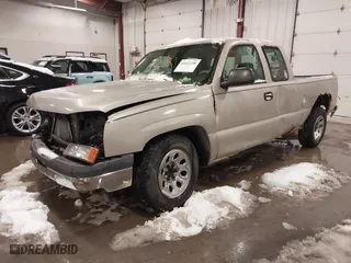 2006 Chevrolet Silverado 1500 LS with VIN 1GCEC19V46Z180282, listed as a IAAI auction lot 41612230 with 180,898 mi miles. Bid and sale history available at carsss.com. Image 17.
