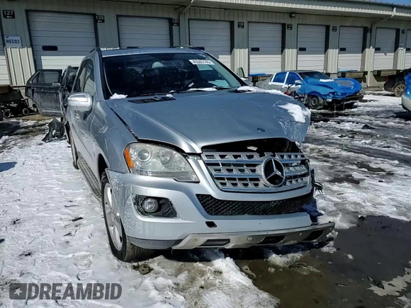 2009 Mercedes-Benz M 350 z VIN 4JGBB86EX9A530516, wystawiony jako Copart lot #45565145 z przebiegiem 176 158 mil mil oraz Nie do naprawy • Non repairable. Historia ofert i sprzedaży dostępna na DreamBid. Obrazek 11.
