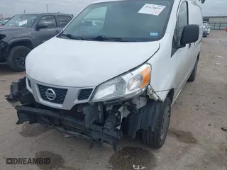 2015 Nissan NV200 SV with VIN 3N6CM0KN2FK729397, listed as a IAAI auction lot 41424616 with 90,551 mi miles. Bid and sale history available at carsss.com. Image 17.