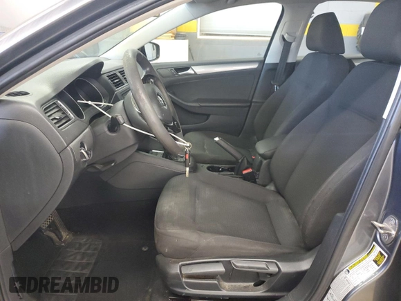2015 Volkswagen Jetta SE with VIN 3VWD17AJ5FM355537, listed as a Copart auction lot 61904555 with 210,445 mi miles and Salvage title. Bid and sale history available at DreamBid. Image 7.