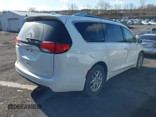 2020 Chrysler Pacifica Touring L z VIN 2C4RC1BG7LR139258, wystawiony jako IAAI lot #42037040 z przebiegiem 155 241 mil mil oraz . Historia ofert i sprzedaży dostępna na DreamBid. Obrazek 4.