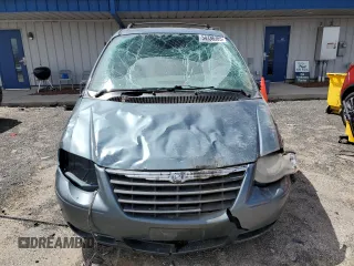 2005 Chrysler Town & Country LX with VIN 2C4GP44R95R278497, listed as a Copart auction lot 54736385 with 267,987 mi miles and Non Repairable. Bid and sale history available at DreamBid. Image 5.